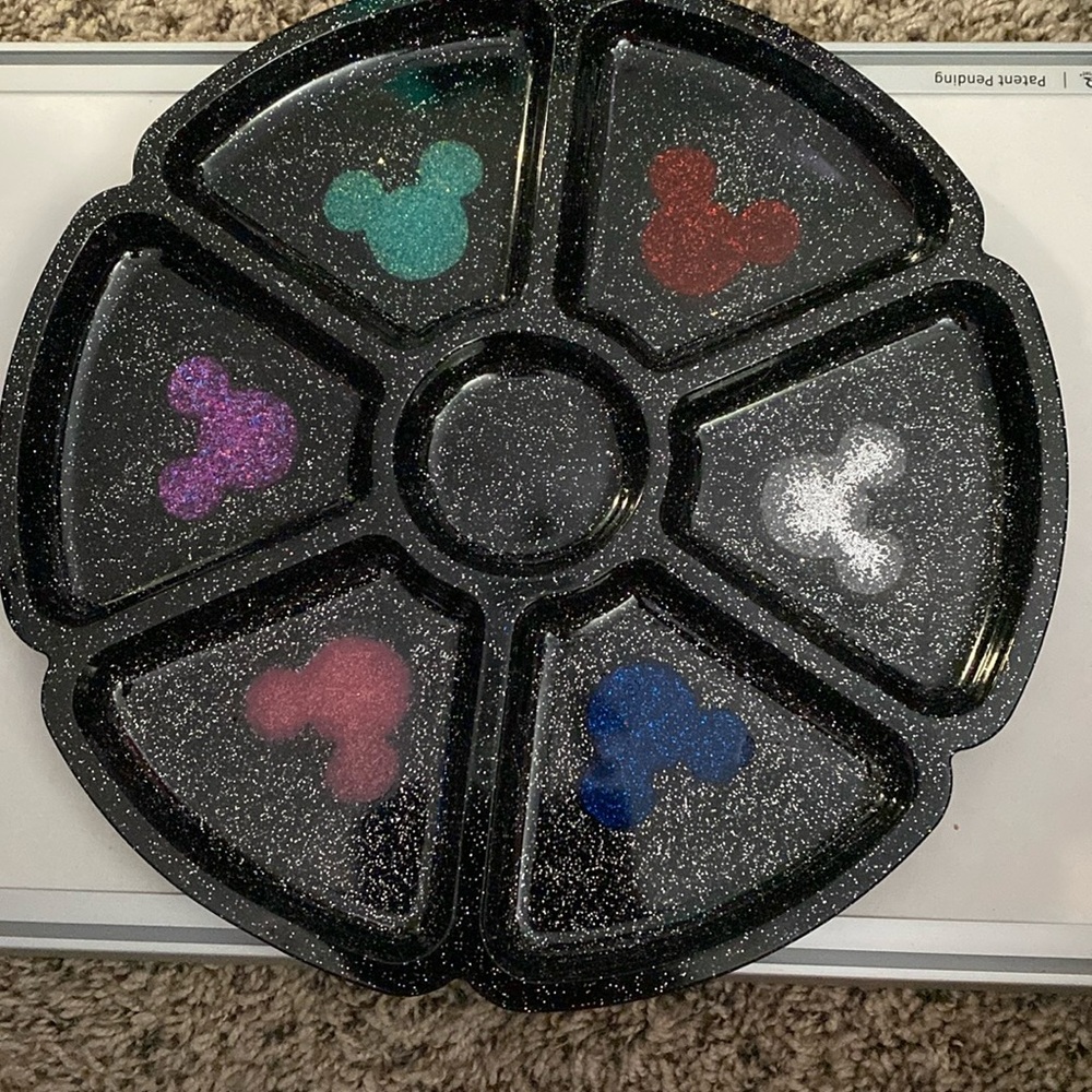 12 in party tray Mickey